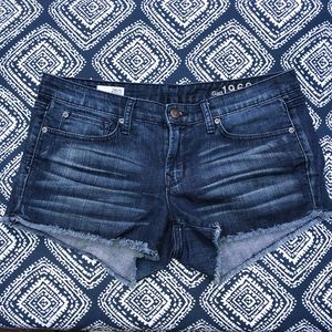 Gap 1969 Summer low rise jean shorts - Size 28/6